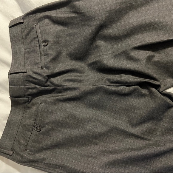Banana republic dress pants. Grey size 34/32 MENS - Picture 3 of 3